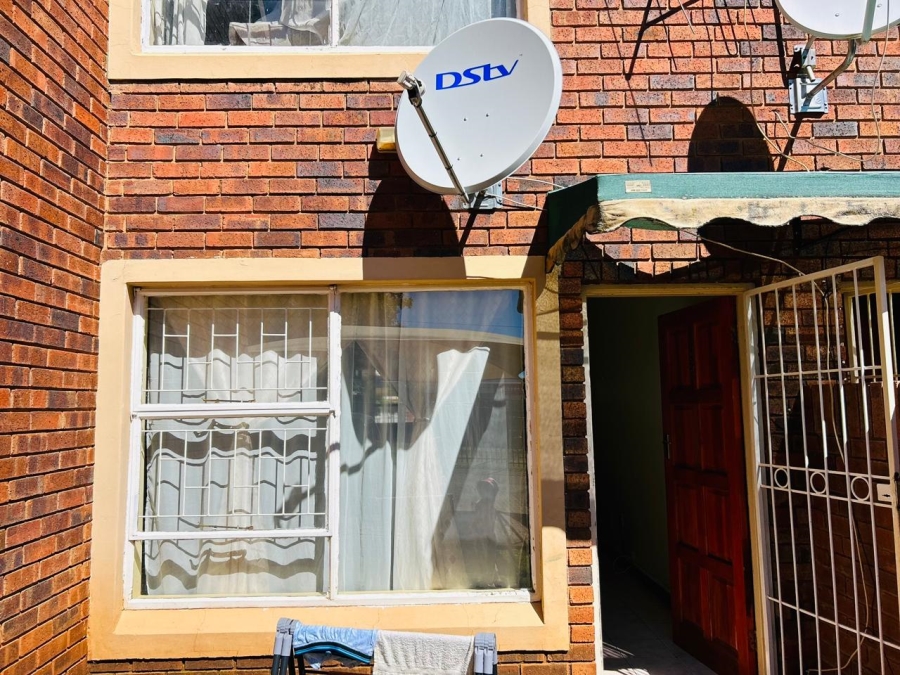 3 Bedroom Property for Sale in Langenhovenpark Free State